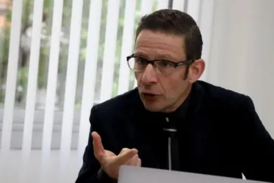 Diego Giacomini, ex socio de Milei predice la salida de Luis Caputo del Ministerio de Economía