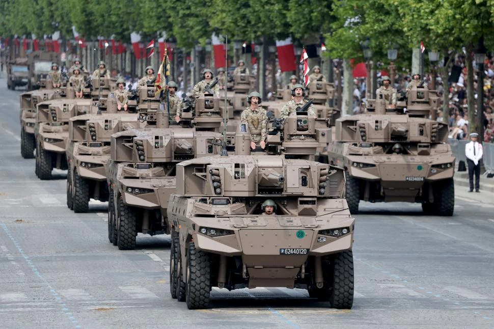 MUESTRA. El desfile del 14 de julio fue un despliegue de poderío militar. 