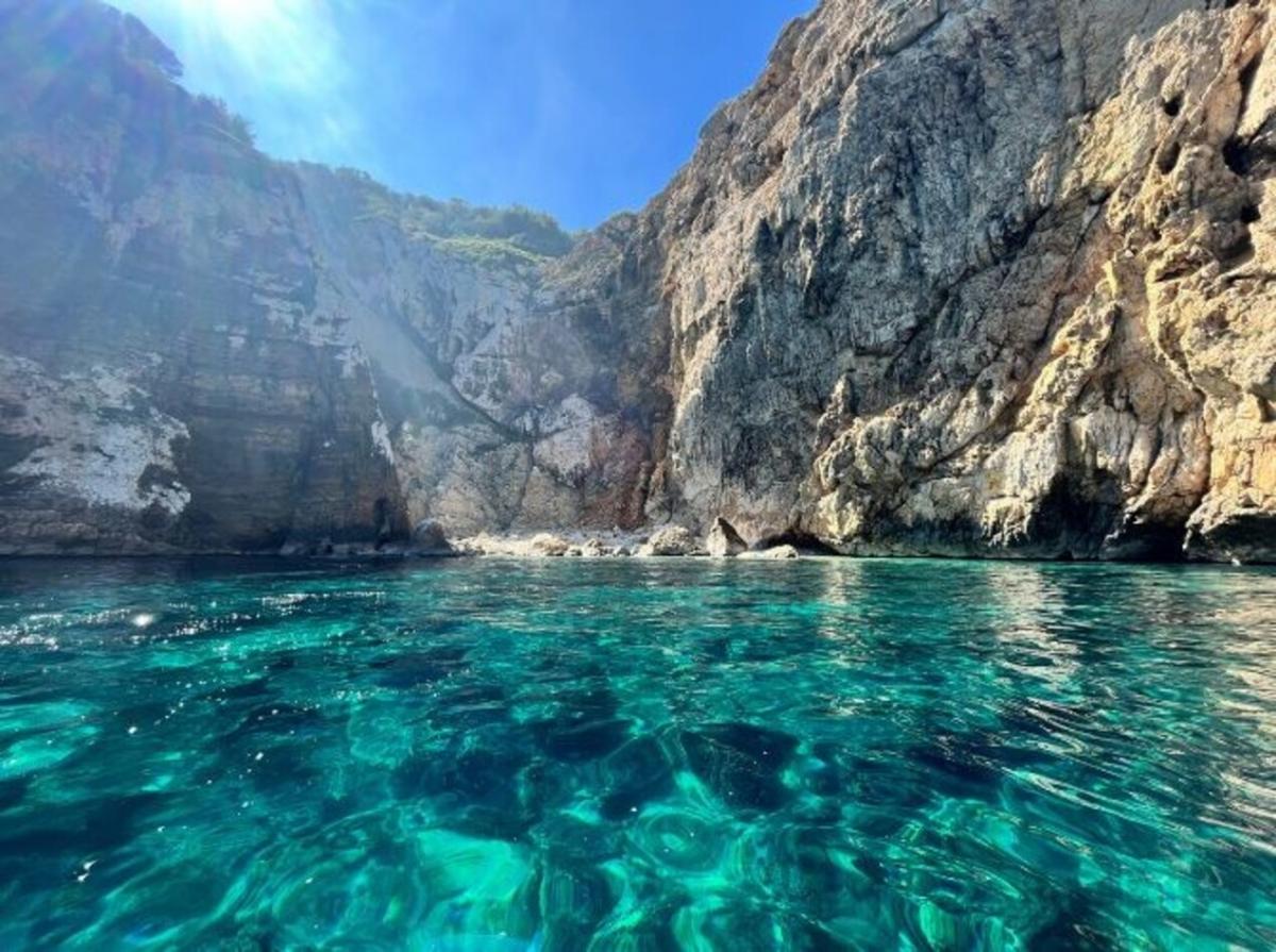 La playa VIP de la Comunidad Valenciana donde veranean los famosos