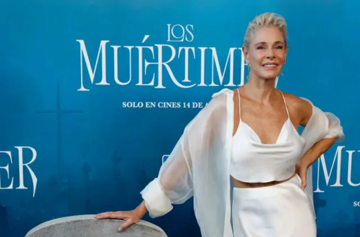 El look de Belén Rueda que conquista a todas las edades: por qué su conjunto con ‘minitop’ es ideal para mujeres de más de 60