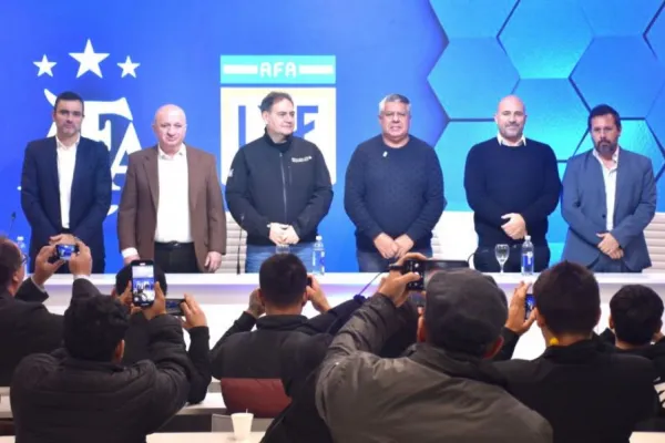 Lanús-Rosario Central: el puntapié inicial para que el fútbol se vuelva a jugar con dos hinchadas