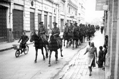 Recuerdos fotográficos: uniformados a caballo, junio del 55
