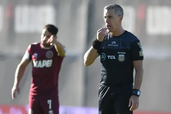 La AFA suspendió provisionalmente a Lautaro Acosta tras sus dichos contra el arbitraje