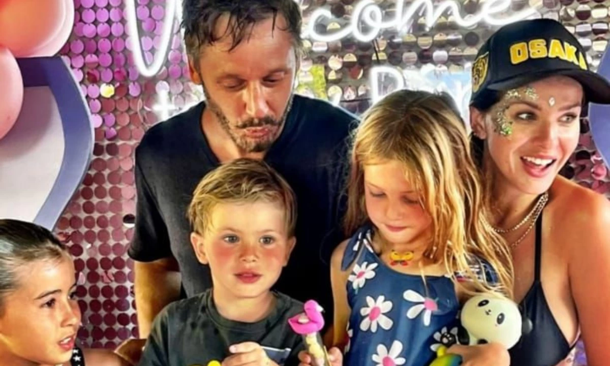 Benjamín Vicuña y La China Suárez llegaron a un acuerdo por sus hijos