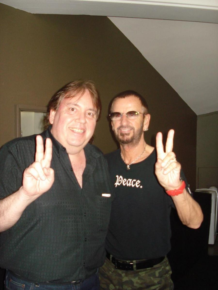 Rodolfo Vázquez: el mayor coleccionista de los Beatles del mundo