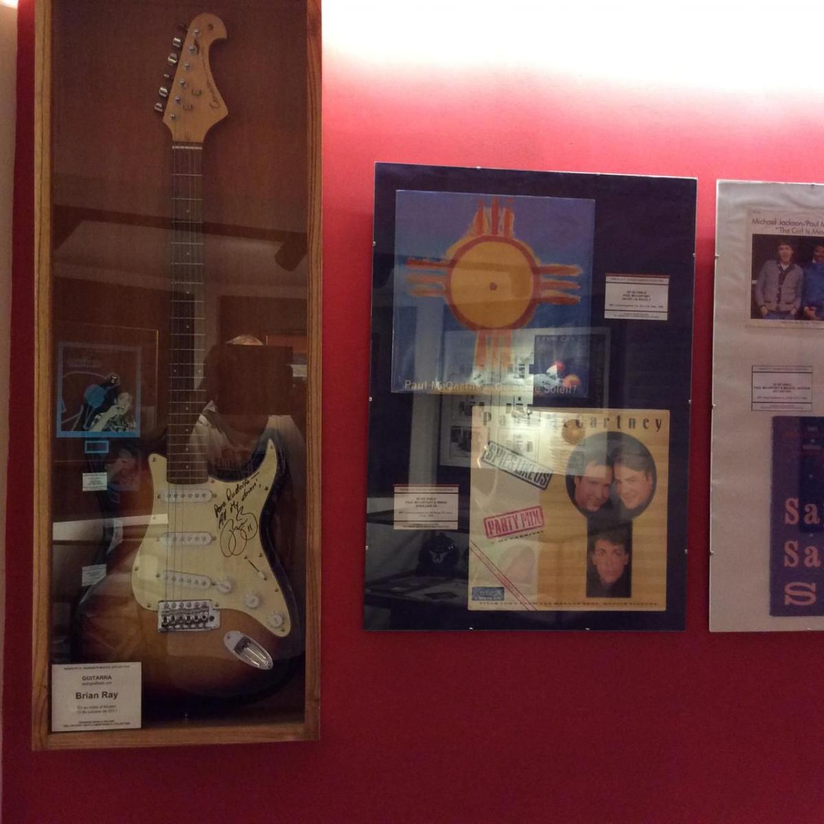 Rodolfo Vázquez: el mayor coleccionista de los Beatles del mundo