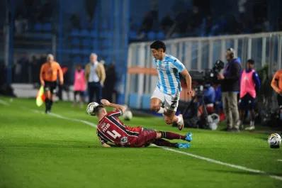 Ignacio Galván se acomoda en el fondo de Atlético Tucumán