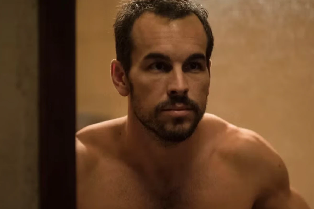 El brutal cambio físico de Mario Casas para Netflix: sin gimnasio, sin comida y en silla de ruedas