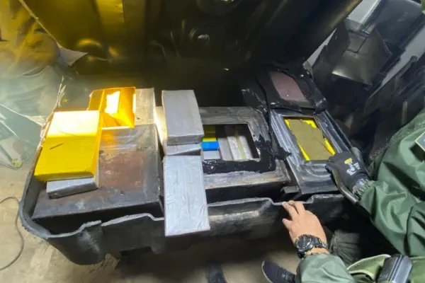 Golpe al narcotráfico: secuestraron más de 300 kilos de cocaína ocultos en tanques de combustible