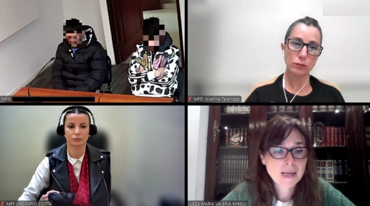 Dos hombres fueron detenidos por robar un celular con una réplica de arma de fuego