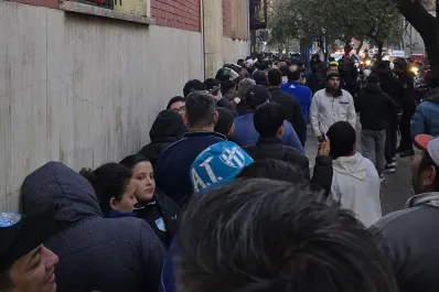 La fila más larga por el amor más grande: la odisea por una entrada para ver a Atlético Tucumán ante Boca