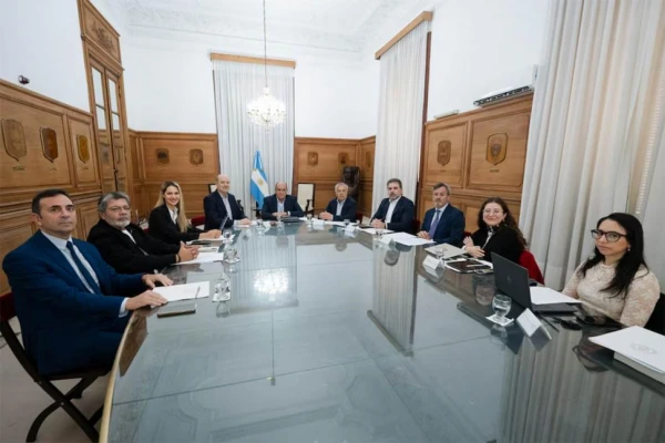 Los empresarios respaldan el rumbo oficial y reclaman acelerar la reforma laboral