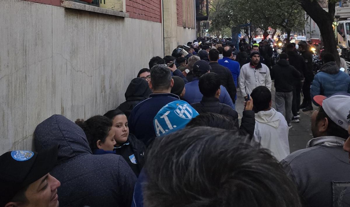 La fila más larga por el amor más grande: la odisea por una entrada para ver a Atlético Tucumán ante Boca