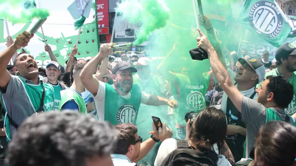 El Gobierno ofreció a los estatales un aumento de 7,5% por seis meses: ¿cuál fue la postura de los gremios?