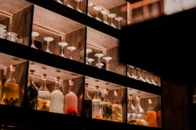 Madrid inaugura el primer pisco bar de España: tradición peruana con alma castiza en el corazón de Salesas