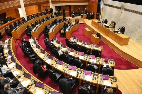Legislatura: el Régimen para Inversiones recibe avales y críticas