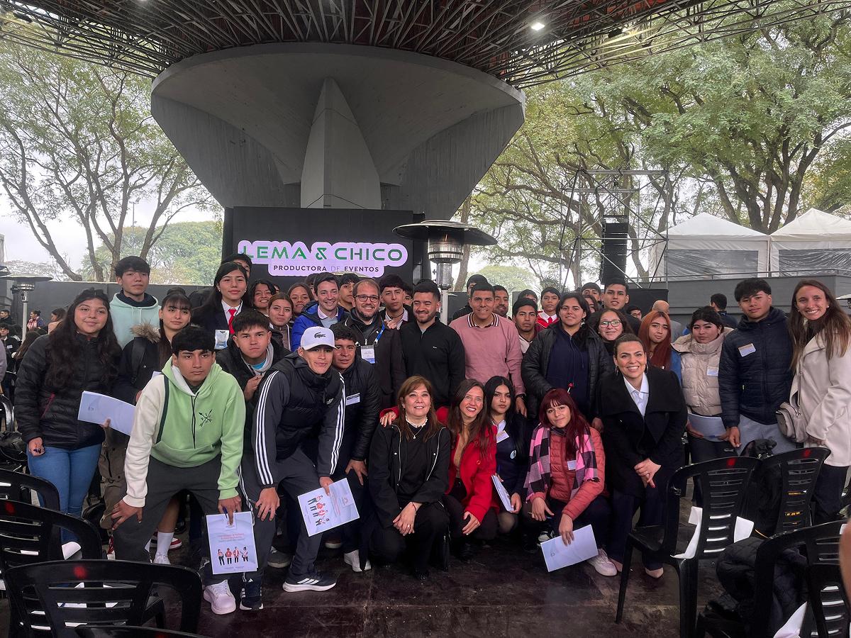 AGENDA DEPORTIVA. Los jóvenes debatieron sobre la falta de infraestructura, la diversidad en las clases de educación física y el rol del deporte como inclusión social.