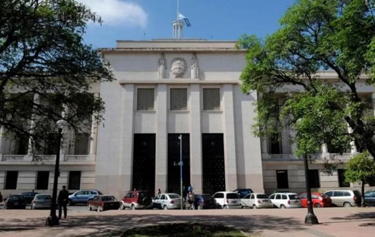 Rechazan el pedido de no aumentar la cuota alimentaria a su hija