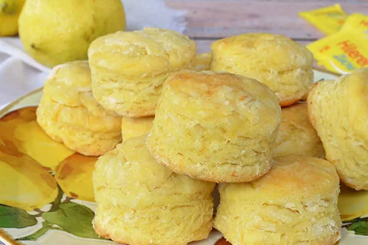 Scones de limón proteicos sin azúcar: un acompañamiento saludable para la merienda