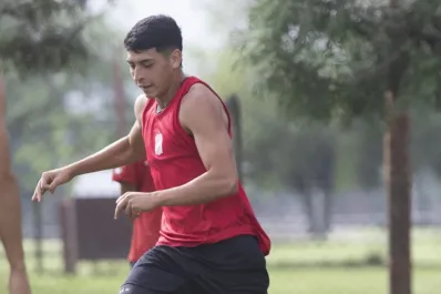 Firmeza y perfil bajo: la regularidad de Guillermo Rodriguez en San Martin de Tucuman