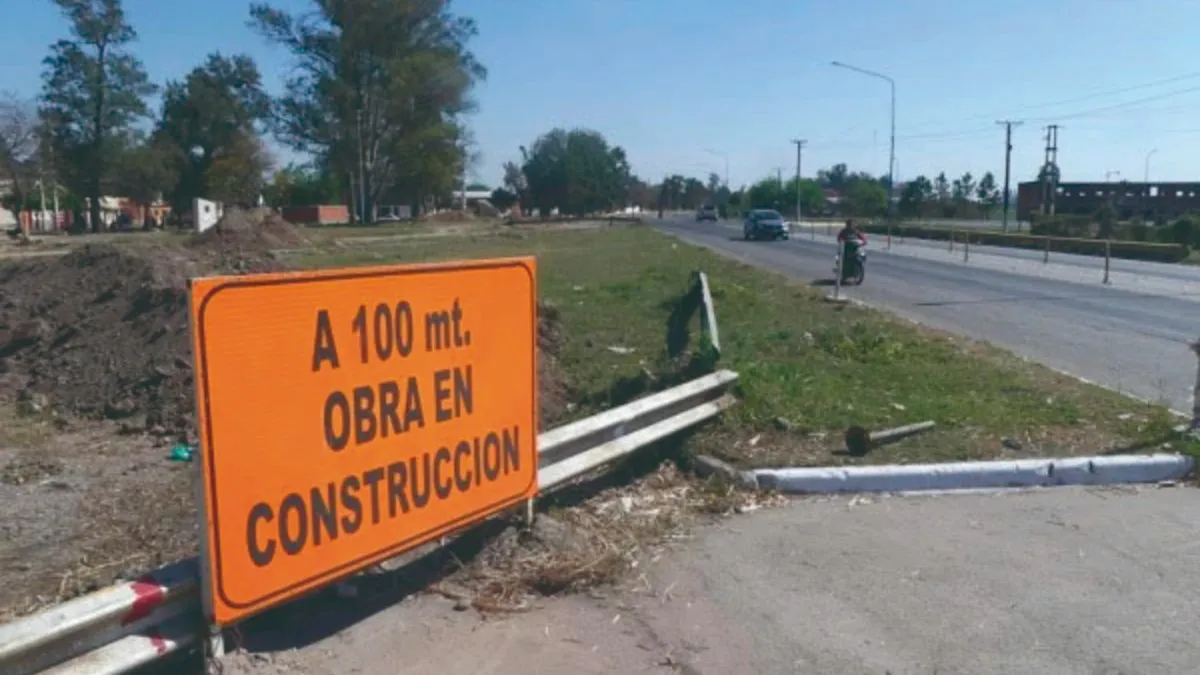 FRENADO HACE DOS AÑOS. El proyecto de la rotonda de acceso a Juan B. Alberdi quedó sin avances, pero será reactivado este lunes.