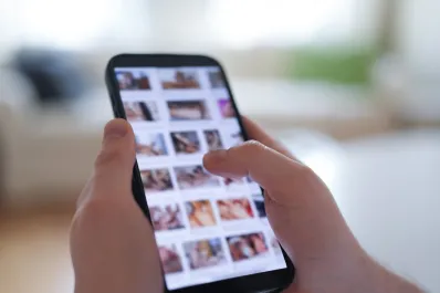 Crece la sextorsión con IA, la epidemia silenciosa que golpea a adolescentes