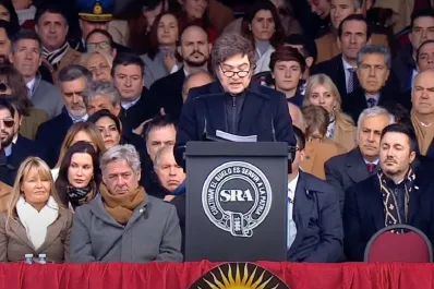 En La Rural, Milei anunció una baja permanente de retenciones para el campo y volvió a apuntar contra la “casta”