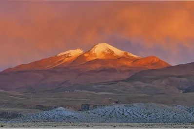 ¿A punto de estallar? Un volcán zombi de Sudamérica parece haber despertado