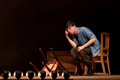 “El brote”, una propuesta teatral sobre la frontera entre la ficción y la realidad