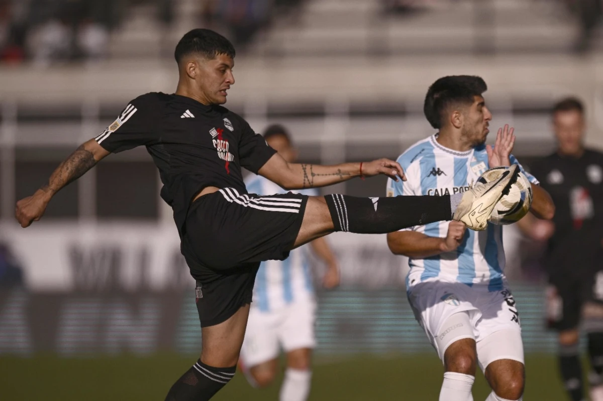 Atlético Tucumán cayó 1-0 frente a Deportivo Riestra por el torneo Clausura