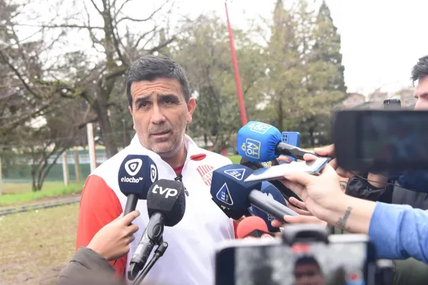 “Vamos a buscarlo, aunque sea River”: Campodónico ya impone su mentalidad ofensiva en San Martín