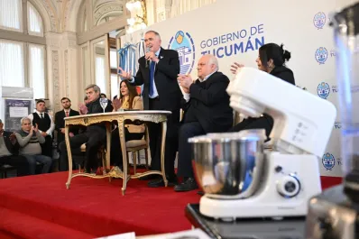 Apoyo a emprendedores tucumanos: el Gobierno entregó más de $52 millones en herramientas y créditos