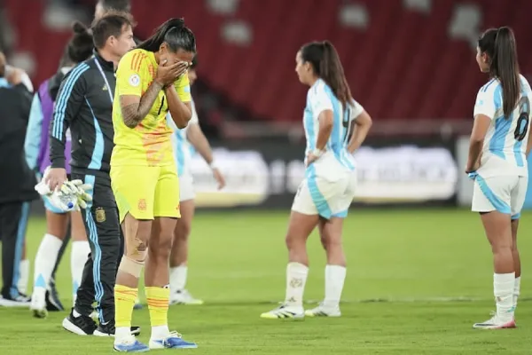 La tucumana Solana Pereyra brilló en el arco, pero Argentina quedó eliminada de la Copa América