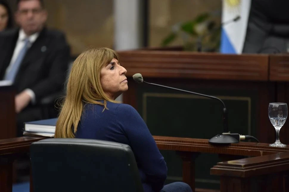OLGA CUDMANI. Su defensor, Alfredo Falú (foto inferior) dice que ella benefició a la Universidad. la gaceta / foto de inés quinteros orio
