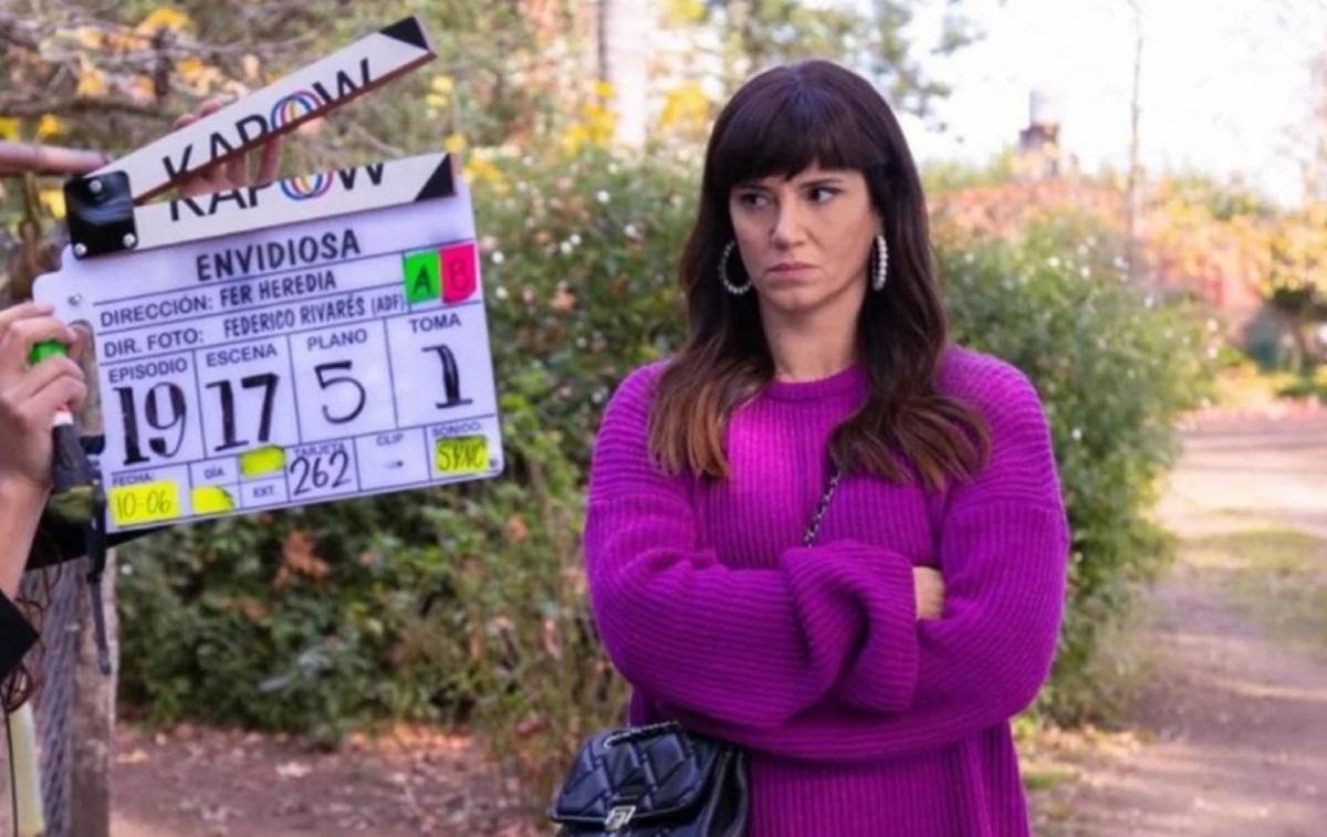 Tensión en la grabación de Envidiosa: vecinos denuncian ruidos molestos y malos tratos