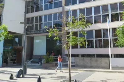 Aguilares: imputan a una mujer por estafar a su vecina con la venta de un auto ajeno