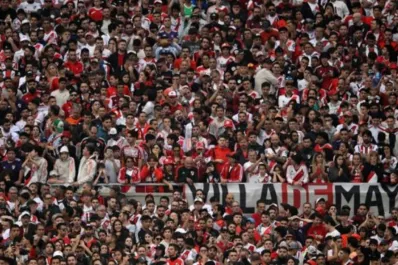 En pocas horas, los hinchas de River Plate agotaron las entradas para ver a su equipo contra San Martín de Tucumán