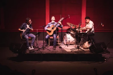 Juan Pablo Piscitelli presenta, en formato trío, su nuevo disco con un entramado de ritmos