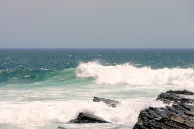 ¿En qué localidad chilena se reportaron olas de más de dos metros?
