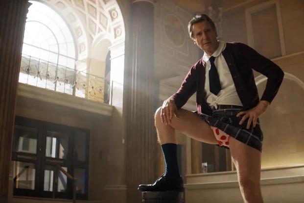 SITUACIONES ABSURDAS. El rostro imperturbable de Neeson como Drebin Jr.