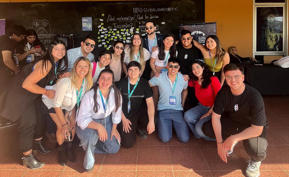 EL GRUPO TUCUMANO. Hoy son 29 jóvenes quienes forman parte de Global Shapers Tucumán. / CORTESÍA NAZARENA ESTRADE