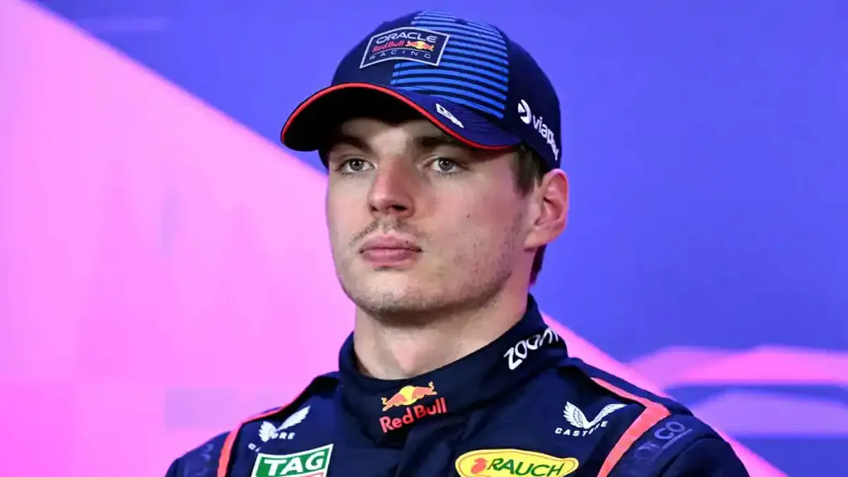 TOMÓ UNA DECISIÓN. Tras semanas de especulación, Verstappen confirmó que seguirá en Red Bull en 2026.