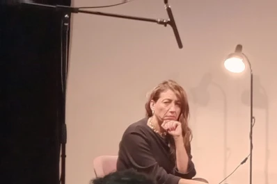 Lorena Vega dirige, actúa, crea, escribe  y es popular