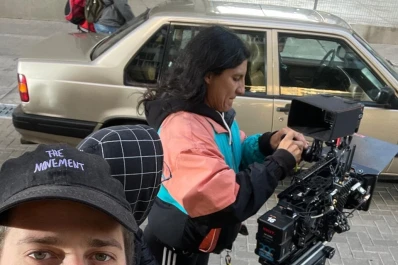 Kevin Zelaznik: “Crear en los tiempos de IA es caminar con una muleta”