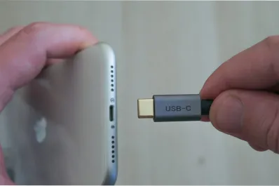 No solo sirve para cargar la batería: los mejores usos del puerto USB de tu celular