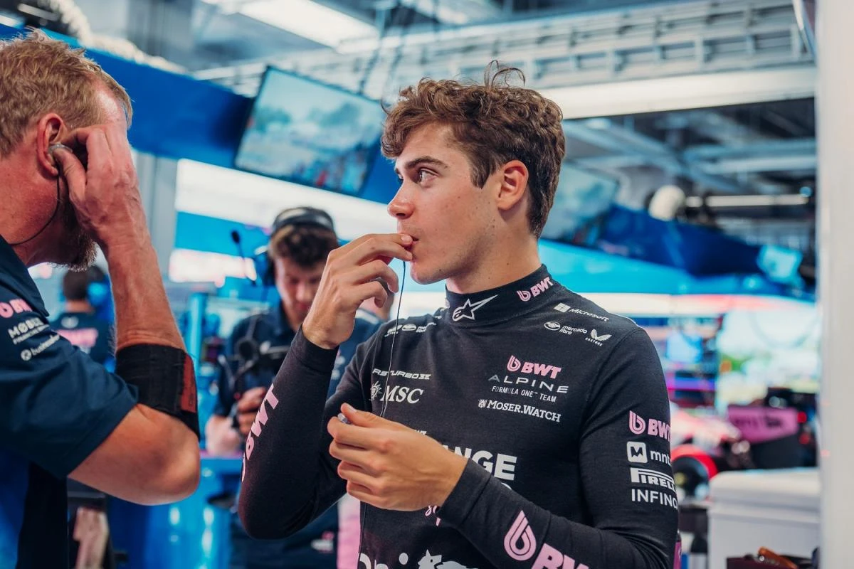 Colapinto ultima detalles en la previa de la carrera