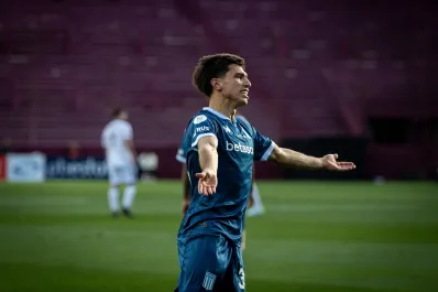 Racing venció a Riestra y espera por River o Unión en cuartos de final de Copa Argentina