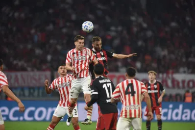 San Martín de Tucumán le jugó de igual a un River que hizo pesar su jerarquía