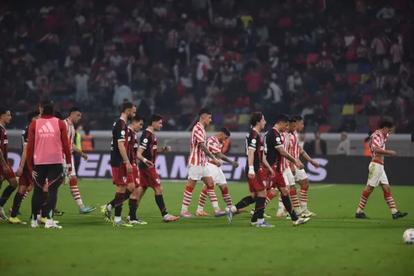 Noche de entrega: el uno por uno de San Martín de Tucumán ante River en Santiago
