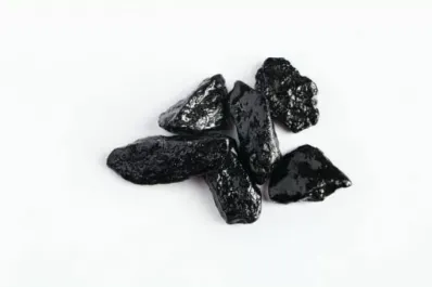 Obsidiana: la piedra que debes tener siempre contigo para proteger tu energía